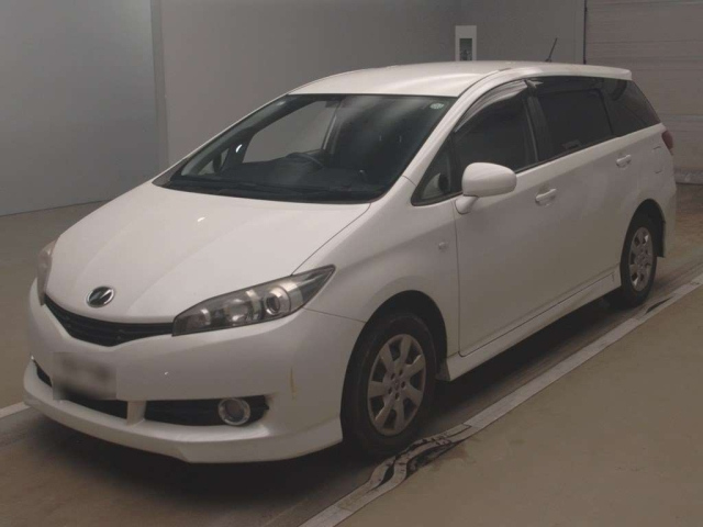 TOYOTA WISH 2011