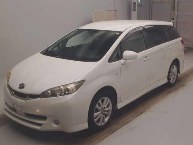 TOYOTA WISH 2012