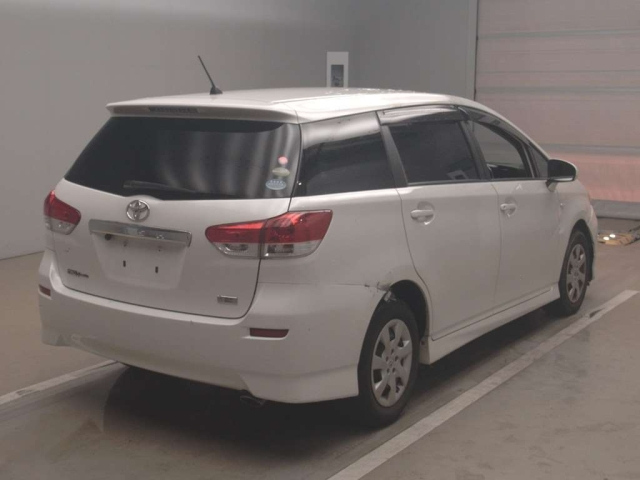 TOYOTA WISH 2011