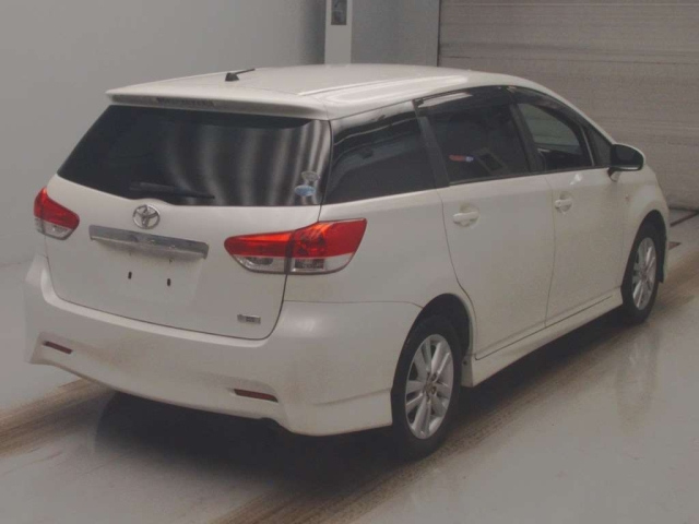 TOYOTA WISH 2012