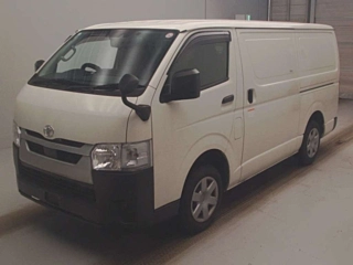 TOYOTA HIACE VAN 2024