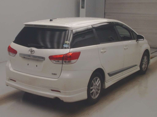 TOYOTA WISH 2012
