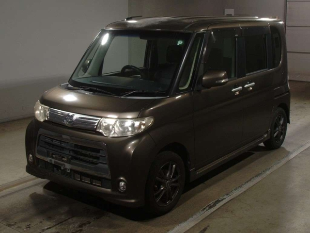DAIHATSU TANTO 2012