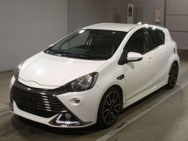 TOYOTA AQUA 2014