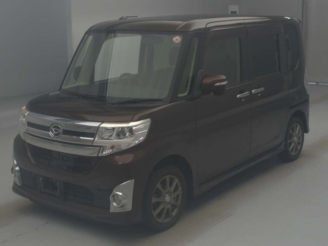 DAIHATSU TANTO 2014