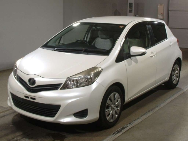 TOYOTA VITZ 2012