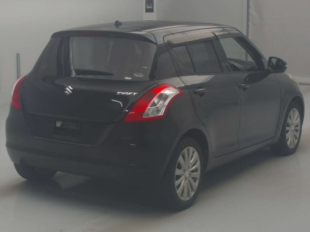 SUZUKI SWIFT 2012