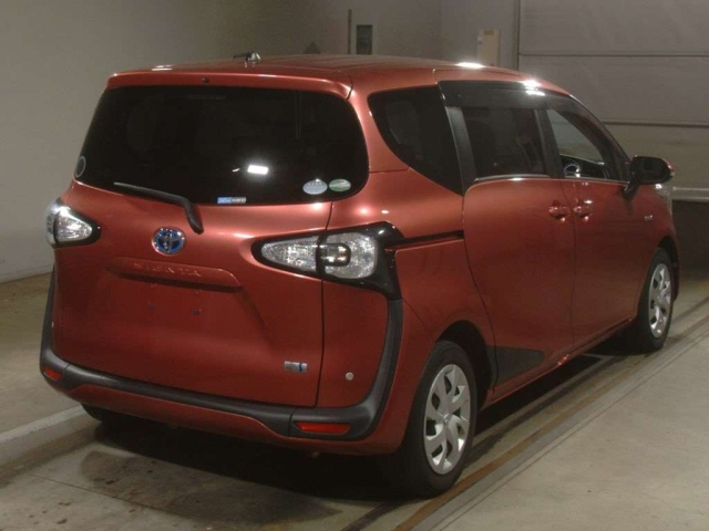 TOYOTA SIENTA 2017