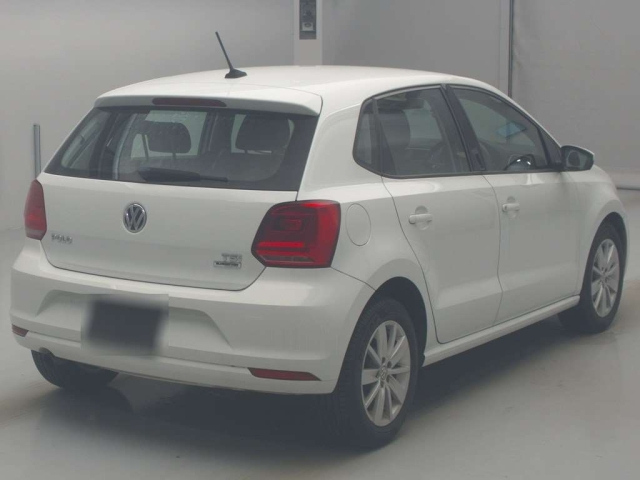 VOLKSWAGEN POLO 2014