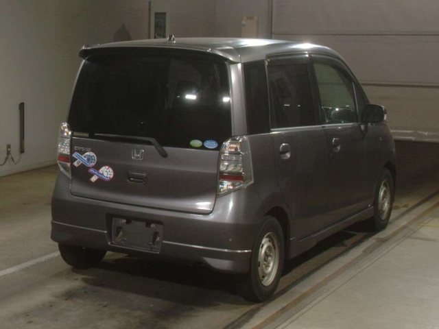 HONDA LIFE 2011