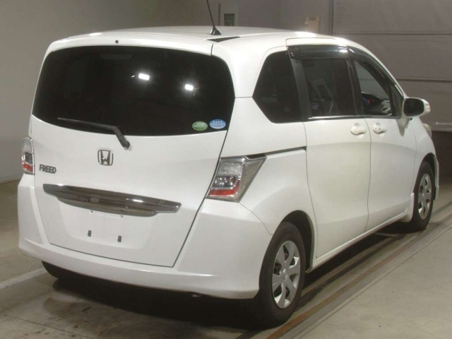 HONDA FREED 2013