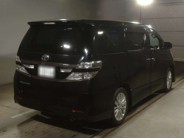 TOYOTA VELLFIRE 2013