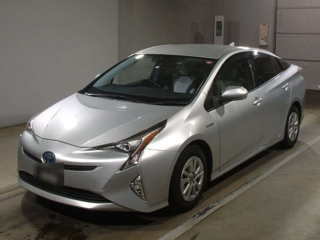 TOYOTA PRIUS 2016