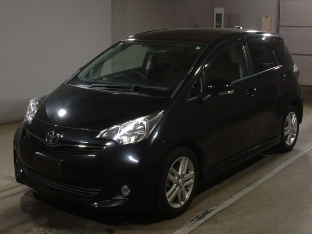 TOYOTA RACTIS 2011
