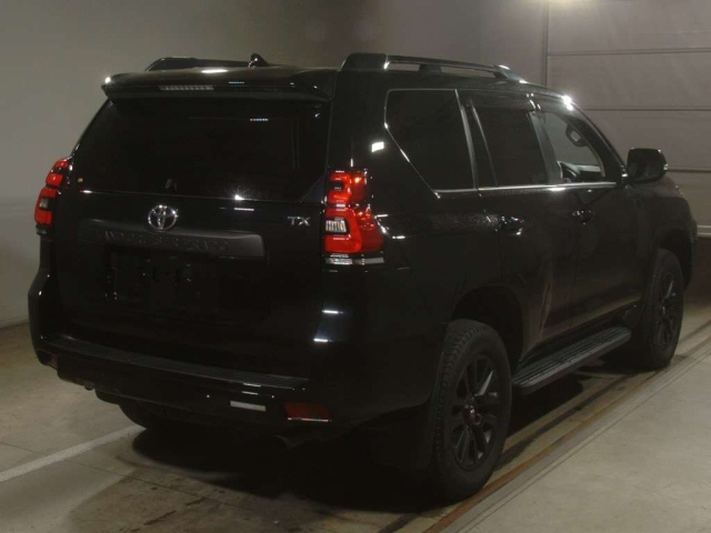 TOYOTA LAND CRUISER PRADO 2022