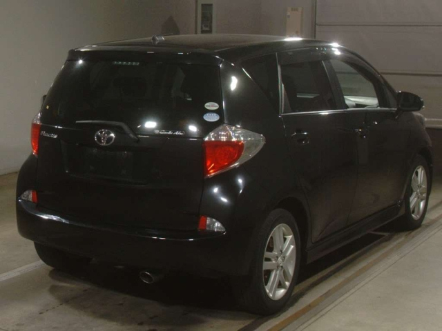 TOYOTA RACTIS 2011