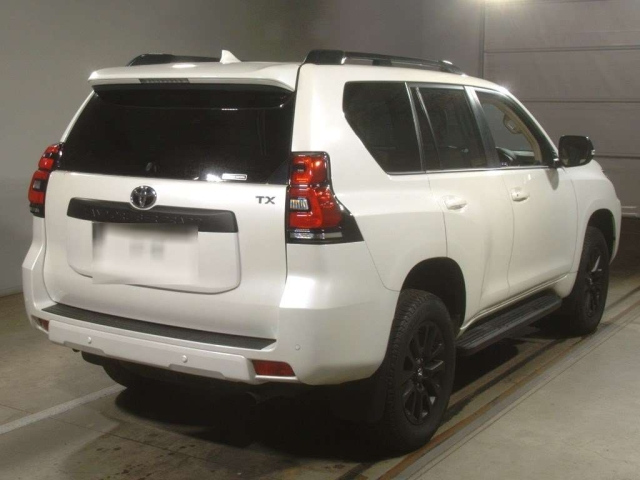 TOYOTA LAND CRUISER PRADO 2023