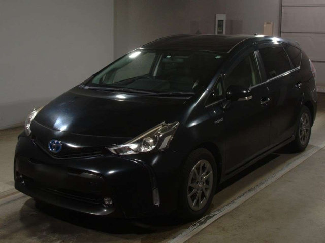 TOYOTA PRIUS ALPHA 2016