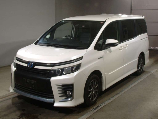TOYOTA VOXY 2016
