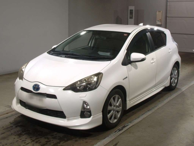 TOYOTA AQUA 2012