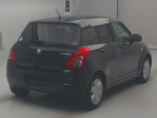 SUZUKI SWIFT 2010