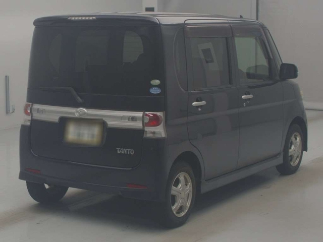 DAIHATSU TANTO 2010
