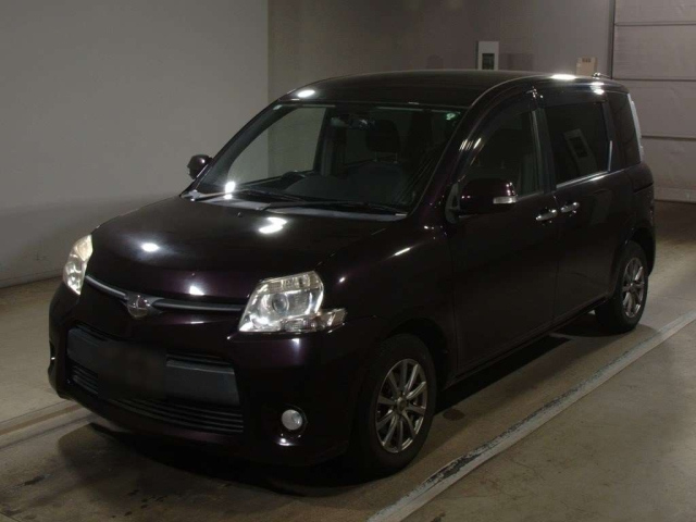 TOYOTA SIENTA 2013