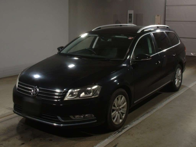 VOLKSWAGEN PASSAT VARIANT 2012