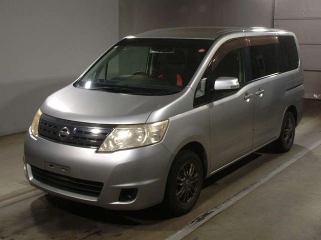NISSAN SERENA 2010