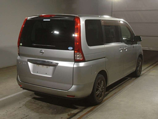 NISSAN SERENA 2010