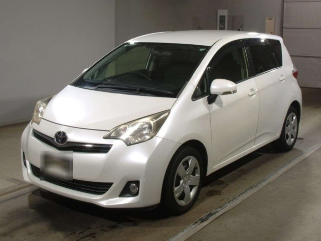 TOYOTA RACTIS 2013