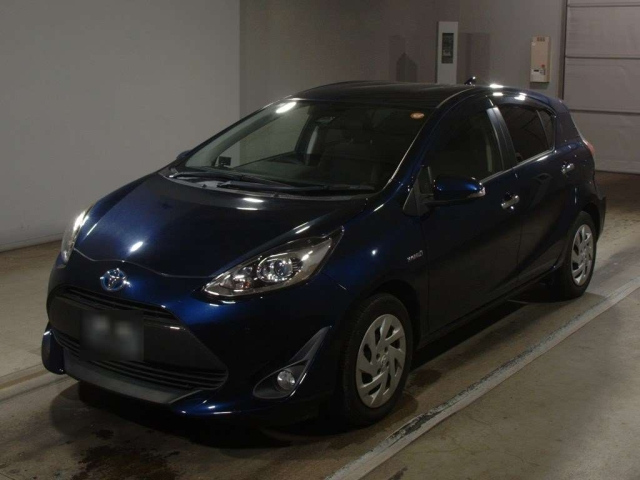 TOYOTA AQUA 2019