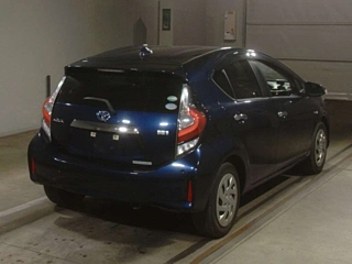 TOYOTA AQUA 2019