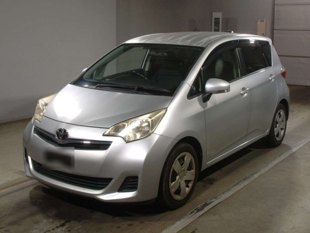 TOYOTA RACTIS 2012