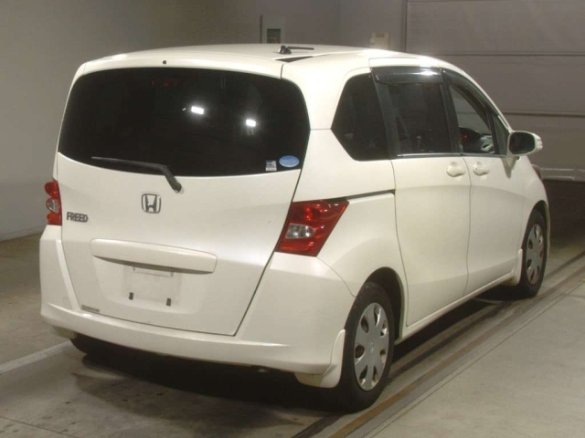 HONDA FREED 2010