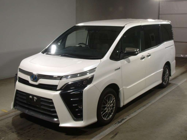 TOYOTA VOXY 2018
