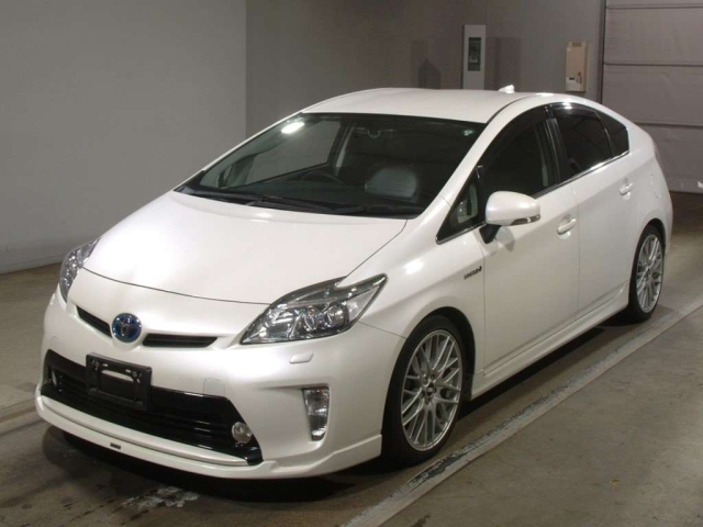 TOYOTA PRIUS 2013