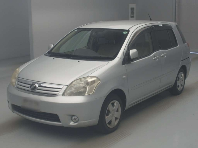 TOYOTA RAUM 2009