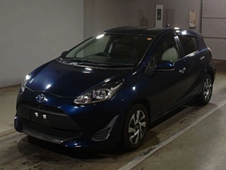 TOYOTA AQUA 2021
