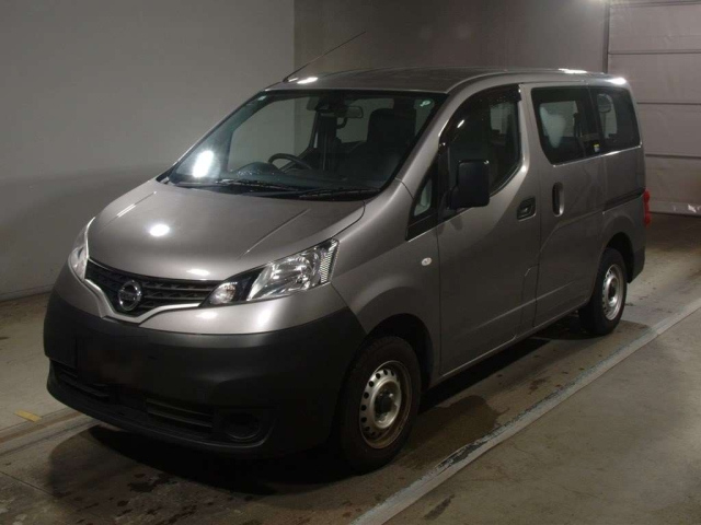 NISSAN NV200 2021