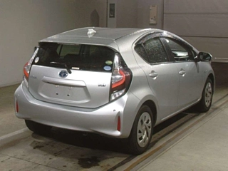 TOYOTA AQUA 2020