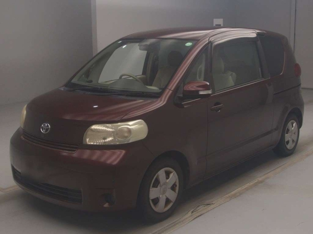 TOYOTA PORTE 2009