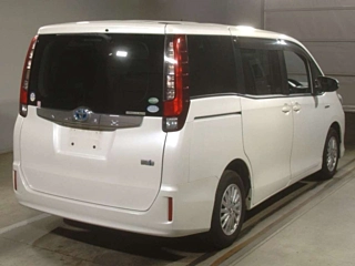 TOYOTA NOAH 2014