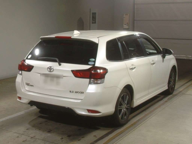 TOYOTA COROLLA FIELDER 2016