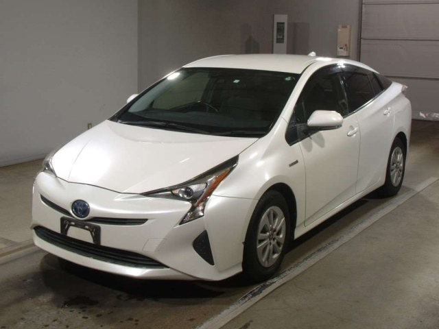TOYOTA PRIUS 2016