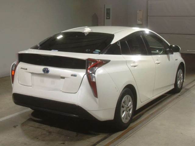 TOYOTA PRIUS 2016