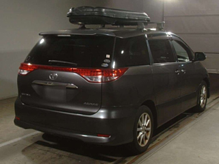 TOYOTA ESTIMA 2010