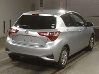 TOYOTA VITZ 2018