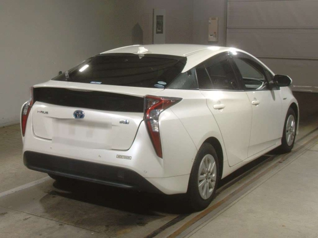 TOYOTA PRIUS 2018