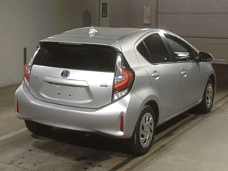 TOYOTA AQUA 2018